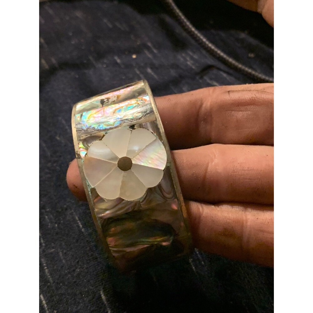 Mother of pearl navajo alpaca bracelet